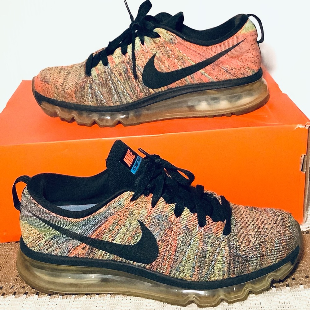 Nike FLYKNIT MAX SZ 8.5 EUC